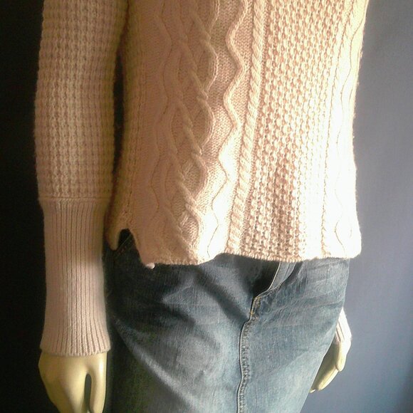 Free People Cream Lace Neckline Cabled Cropped Sweater M - Picture 3 of 11